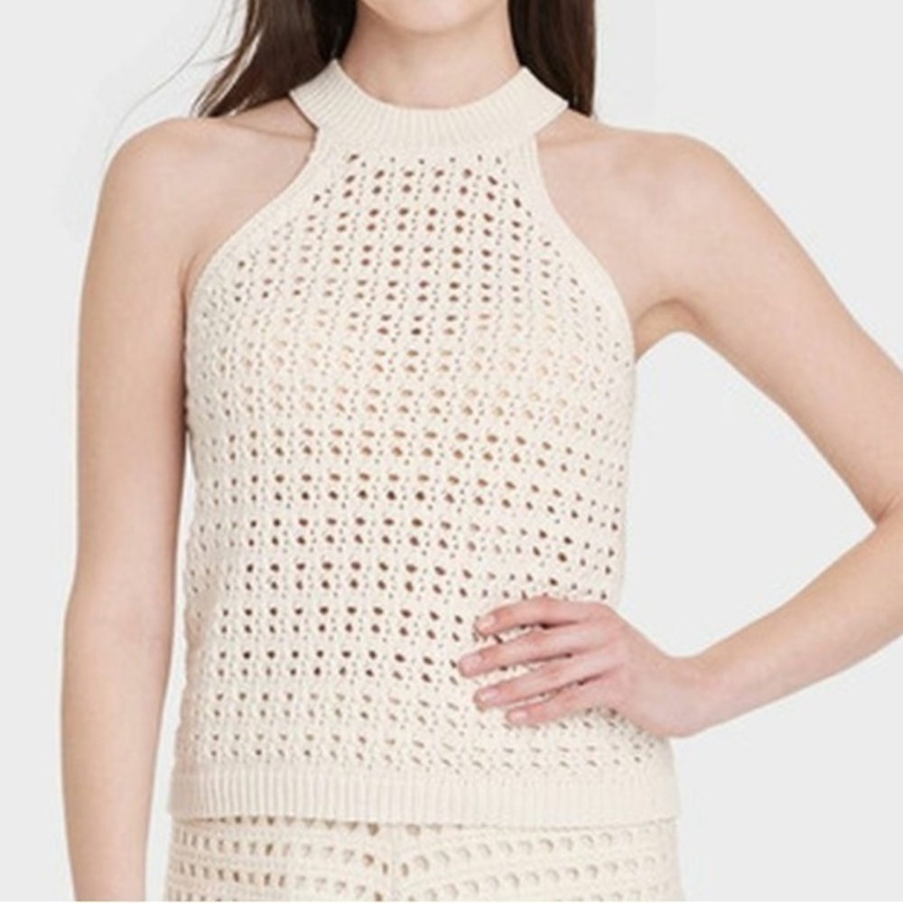 NWT Universal Thread open knit crochet look cutaway halter tank L